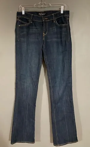Old Navy Medium Wash The Diva Straight Leg Jeans NWOT Size 6 Long thumbnail 1