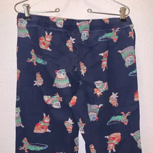 Old Navy blue animal print pajama pants thumbnail 7