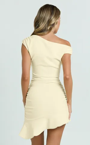 New Showpo Goldie Mini Dress Off Shoulder Ruched Fitted Dress Size 10 MSRP $109 thumbnail 6