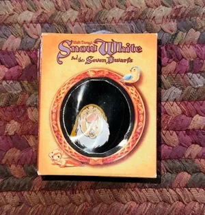 Vtg Disney Parks Snow White Seven Dwarves Sneezy Collectible Pin Trading thumbnail 1