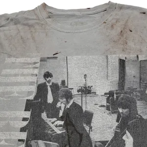 Shirt Size Medium / Large Graphic Tee Band Tee Painted Grungy Faded Unisex T-shirt thumbnail 3