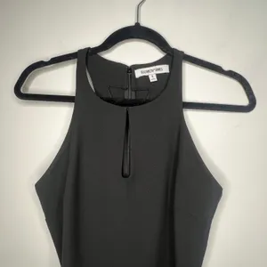 Elizabeth & James Black Keyhole Sheath Pencil Dress Size 6 thumbnail 6