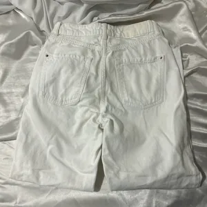 ZARA White Jeans thumbnail 3