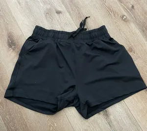 Women Shorts Size M thumbnail 1