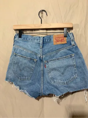 Levi’s shorts thumbnail 2