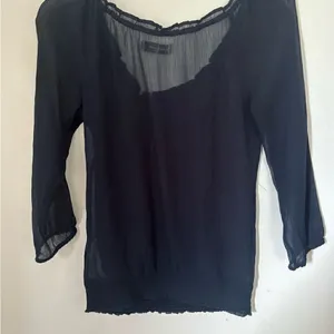 Abercrombie & Fitch Sheer Ruffle Button Blouse Size XS Navy thumbnail 12