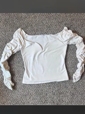 Off-Shoulder Sweetheart Neck Top thumbnail 3