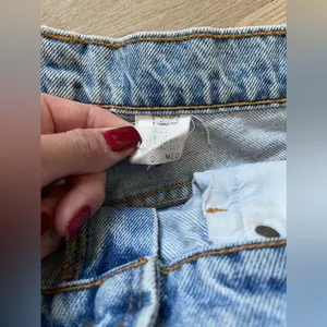 Levi’s denim shorts thumbnail 3