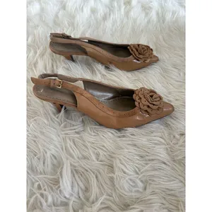 Adrienne Vittadini Women's Tan Suede‎ Floral Slingback Heels thumbnail 2