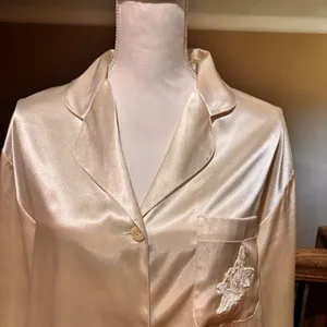 Victoria's Secret Satin Pajama Set Women's Medium Champagne Gold Long Sleeve Y2K thumbnail 4