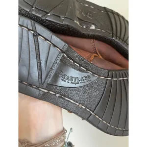 Eastland Brown Leather Boat Shoes size 8 Rugged Preppy Coastal Timeless Workwear thumbnail 6