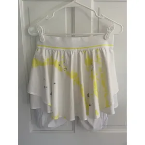 Lululemon Court Rival HR Skirt Extended Liner Electric Lemon Size 6 thumbnail 4