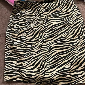 NWT sincerely Jules zebra print‎ skirt M thumbnail 6