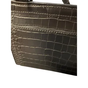 Modern Picnic Black Vegan Leather Lunch Bag Box Croc Embossed Crossbody NWOT thumbnail 6
