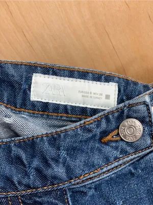 Zara Embroidered Star Pattern Dark Blue Washed Denim Mini Skirt Size-Small Y2K thumbnail 3