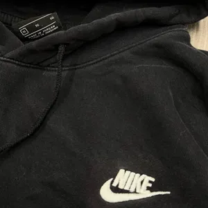 Nike black Club classic embroidered hoodie Women’s thumbnail 3