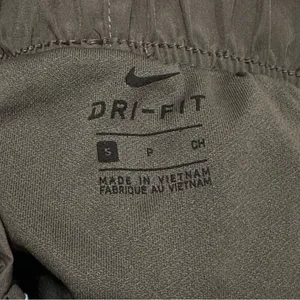 New Women's Size Small Nike‎ Dry Dri-Fit Standard Fit Running Shorts 3” NWT thumbnail 5