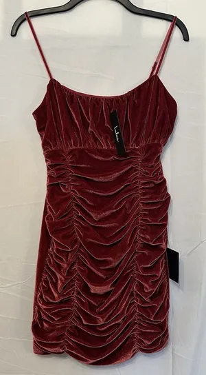 Lulus‎ Size Small Happy Ours Berry Red Velvet Ruched Bodycon Mini Dress NWT thumbnail 1