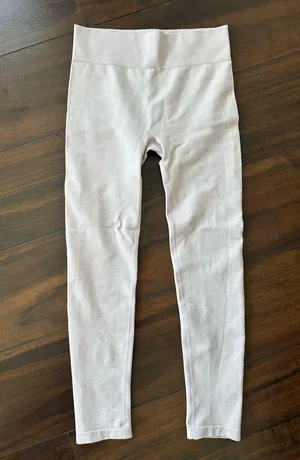 Chloe Ting Leggings White Size M thumbnail 1