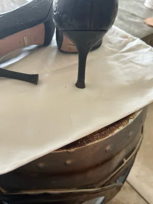 Authentic Gucci shoes  thumbnail 2