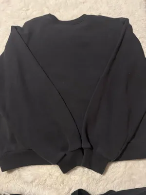 Hollister Crewneck thumbnail 3