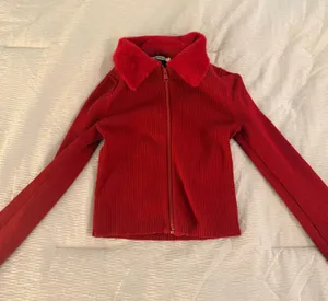 Red Sweater American Eagle thumbnail 1