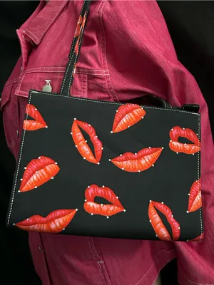 Black Molded Tote Shoulder Hand Bag with Red Lip & Rhinestone Print thumbnail 2