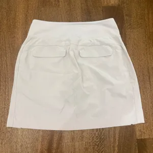 Athleta Beige Soho Skort Athletic Golf Tennis Skirt with Pockets Womens Size 0 thumbnail 4