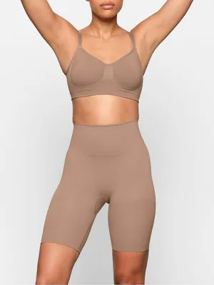 Skims Seamless Sculpt Butt Lifting Short thumbnail 1
