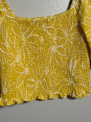Universal Thread Women‎ Yellow Floral Smocked Puff Sleeve Crop Top Tropical S thumbnail 4