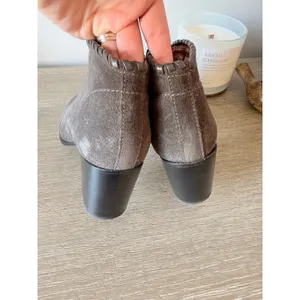 Frye Nora Whipstitch Suede Ankle Boots Womens Smoke Grey Size 7‎ thumbnail 5