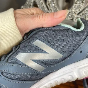New Balance Women’s Gray 635 Low Top Lace-Up Athletic Sneakers Size 6.5 thumbnail 10