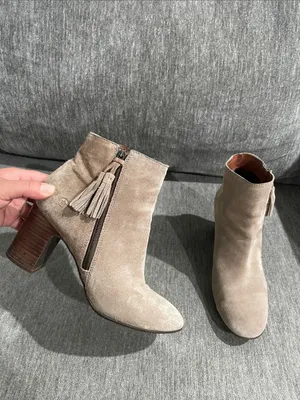 Born Bootie Tassel Taupe Suede Leather Boots Size 8.5 thumbnail 2
