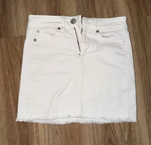White American Eagle Skirt thumbnail 1