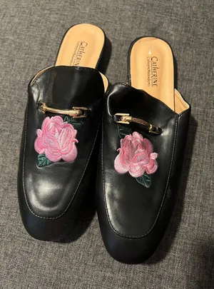 Catherine Malandrino Black Leather Slip-On Mules with Pink Rose Embroidery thumbnail 1