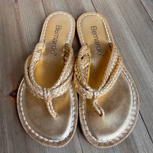 Bernardo Miami Gold Metallic Braided Leather Thong Sandals Flat Size 6M thumbnail 1