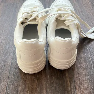 Berksha White Sneakers thumbnail 4