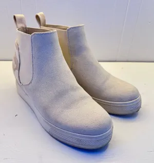 Dolce Vita Canvas Hidden Wedge Sneakers Size 8 Tan Camo Heel High Top Booties thumbnail 1
