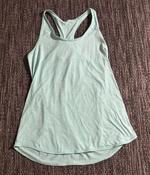 Lululemon Essential Tank Racerback Size 6 thumbnail 1
