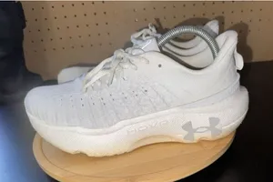 Under Armour Infinite Elite‎ Women's Size 9.5 US 3027199-100 White Gray Shoes thumbnail 1
