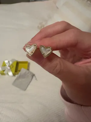 Kendra Scott Ari Gold Earrings Heart Studs thumbnail 2