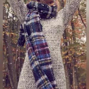 Urban Outfitters Women’s Fuzzy Purple Plaid Winter Layering Polyester Scarf thumbnail 2