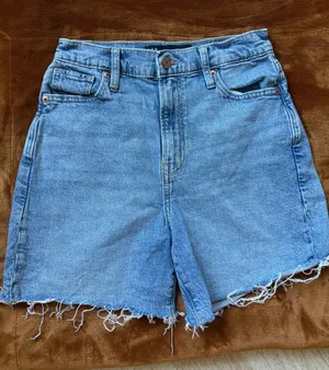 GAP High Rise Vintage Midi Short Size 25 thumbnail 1