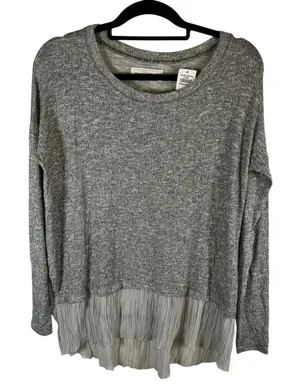Abercrombie‎ & Fitch Womens Medium Silver Metallic Knit Pleated Hem Top NWT thumbnail 1