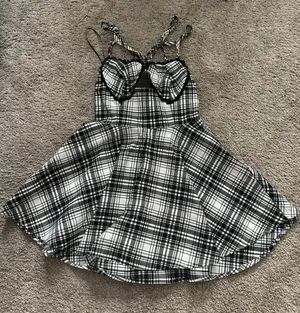 Urban Outfitters Romper thumbnail 1