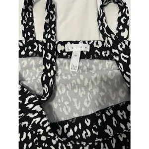 Leith Black & White Leopard Print Crop Top | Size Medium thumbnail 3