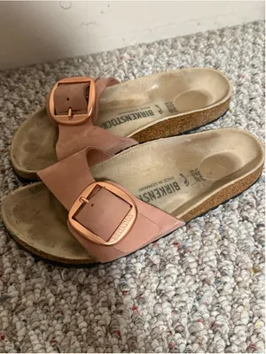 Birkenstock Madrid Big Buckle in Soft Pink Old Rose- Size 38 (7) thumbnail 5