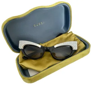 Gucci Cat Eye Crystal Sunglasses Black RARE thumbnail 1