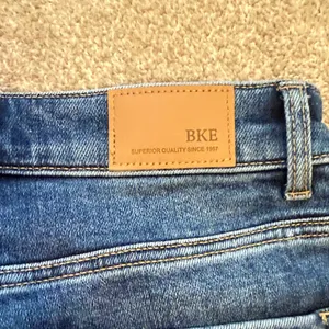 Woman’s BKE Billie Slim Fit Cropped Straight High Rise Stretch Jeans Size 27X28 thumbnail 8