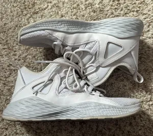 Nike Jordans thumbnail 3